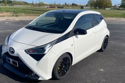 Toyota Aygo (X) 41.500 km 11.900 &euro; Brühl 50321