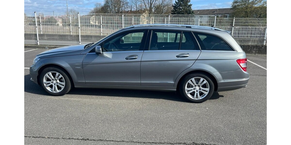 Mercedes-Benz C 230 166.000 km 8.200 &euro; Köln 50667