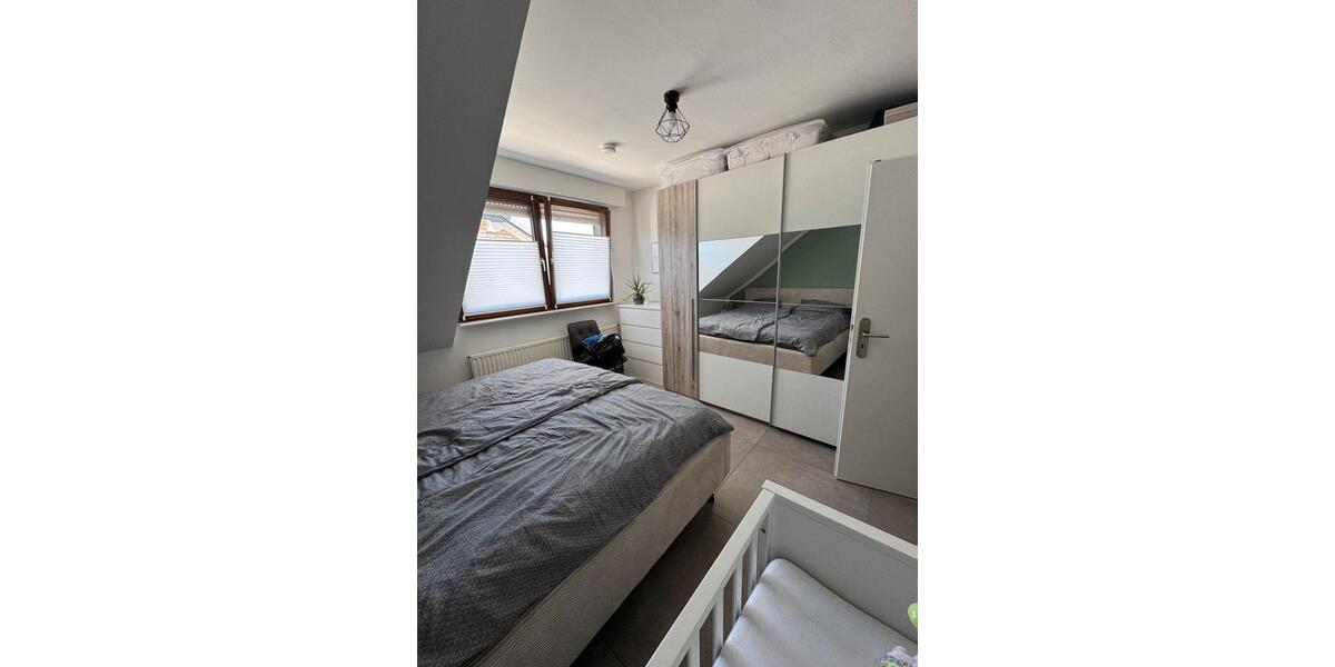 Dachgeschoßwohnung Düren Mariaweiler-Hoven - 3 Zimmer, 71 m&sup2;, 220.000&euro; | Angebot:26775343