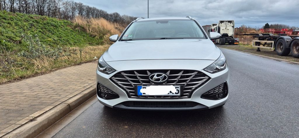 Hyundai i30 180.000 km 10.900 &euro; Bergheim 50129