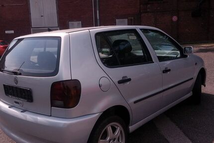 VW Polo 34.000 km 1.950 &euro; Leverkusen 51370