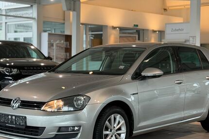 VW Golf 49.000 km 10.499 &euro; Inden 52459