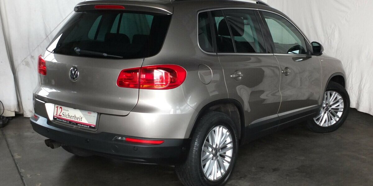 VW Tiguan WM26:CUP SPORT NAVI PARKPILOT TEMPOMAT 87.859 km 10.908 &euro; Köln 50858