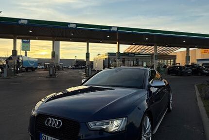 Audi A5 211.000 km 14.950 &euro; Swisttal 53913