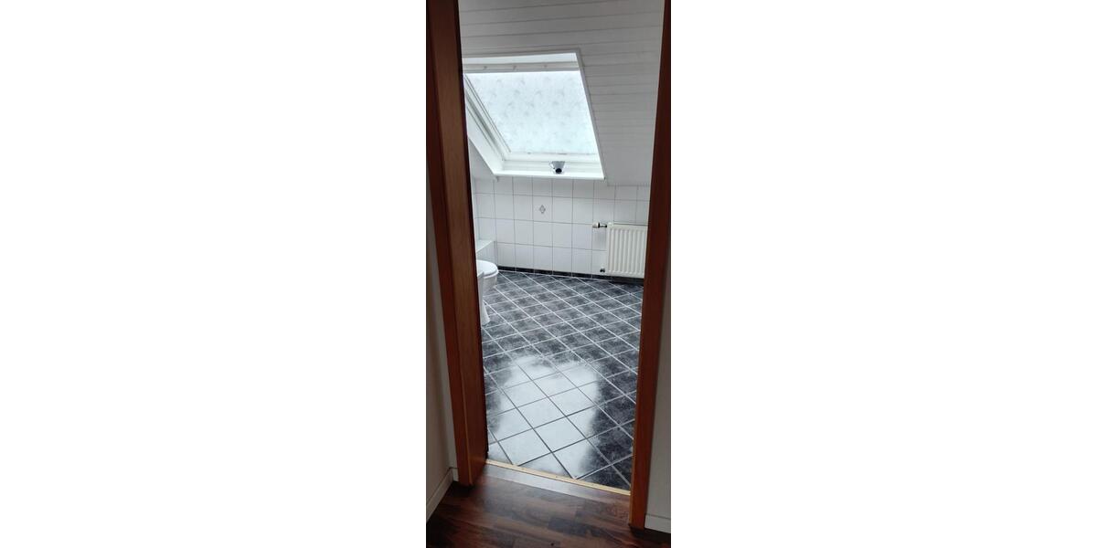 Dachgeschoßwohnung Bergheim Ahe - 3 Zimmer, 71 m&sup2;, 800&euro; | Angebot:25872718