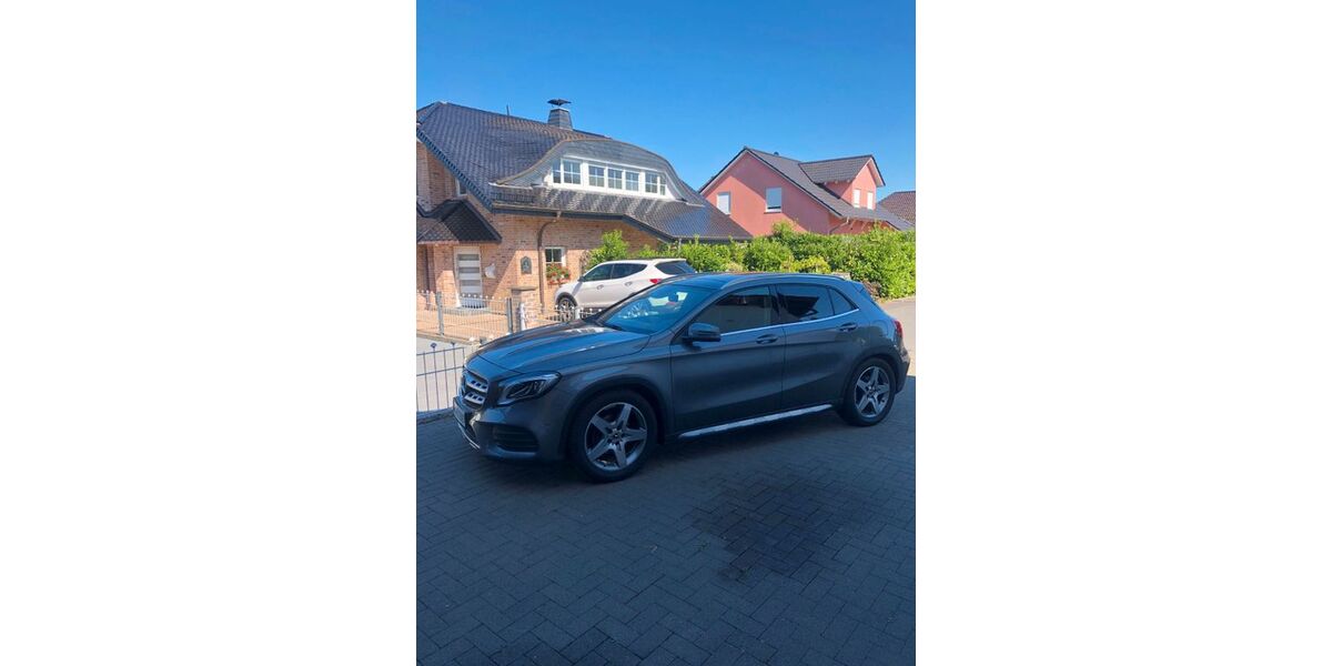 Mercedes-Benz GLA 200 63.400 km 20.900 &euro; Swisttal 53913
