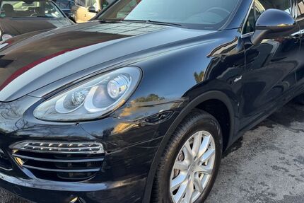 Porsche Cayenne 323.500 km 13.950 &euro; Köln 51107