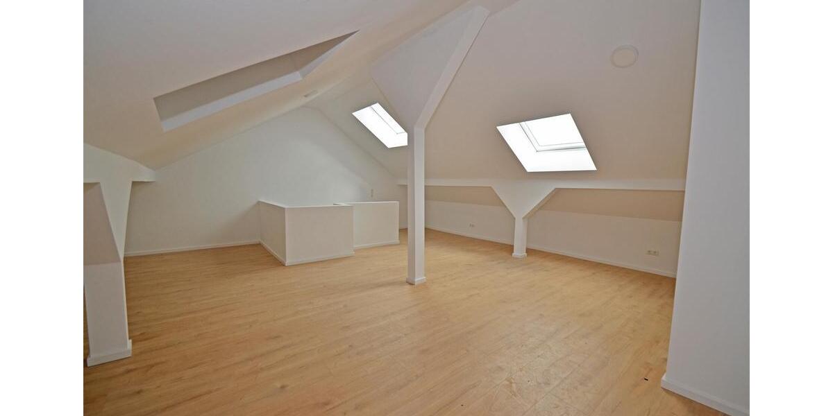 Maisonettenwohnung Wesseling - 3 Zimmer, 106 m&sup2;, 1.150&euro; | Angebot:22617423