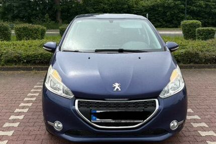 Peugeot 208 122.000 km 3.800 &euro; Kerpen 50169
