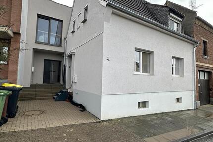 Haus Bornheim - 5 Zimmer, 180 m&sup2;, 685.000&euro; | Angebot:25647827