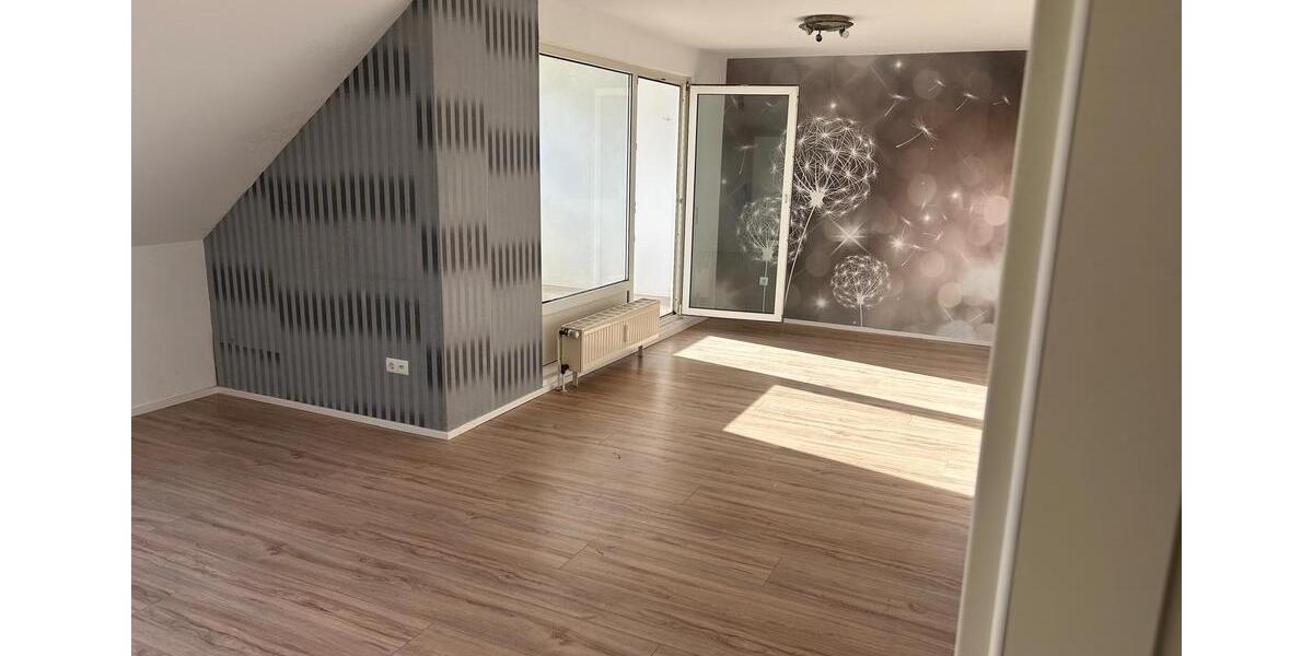 Dachgeschoßwohnung Bornheim - 2 Zimmer, 58 m&sup2;, 695&euro; | Angebot:25880061
