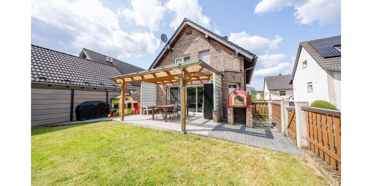 Einfamilienhaus Köln Mülheim - 7 Zimmer, 247 m&sup2;, 839.000&euro; | Angebot:25778486