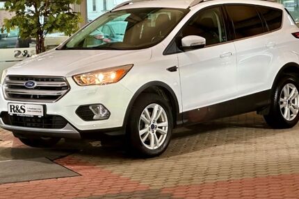 Ford Kuga 121.569 km 9.900 &euro; Köln 50769