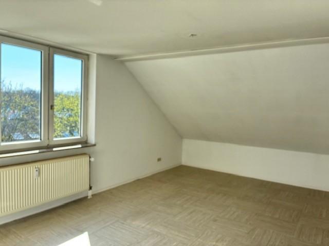 Dachgeschoßwohnung Köln Rodenkirchen - 2 Zimmer, 62 m&sup2;, 714&euro; | Angebot:25679105
