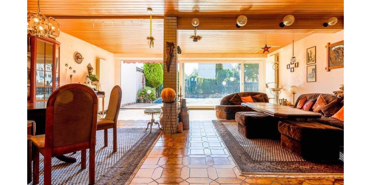 Reihenmittelhaus Leverkusen Rheindorf - 5 Zimmer, 151 m&sup2;, 449.000&euro; | Angebot:25749228