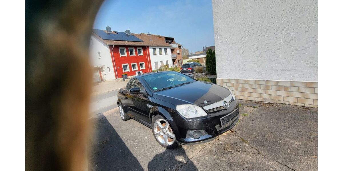 Opel Tigra 108.741 km 2.400 &euro; Nörvenich 52388