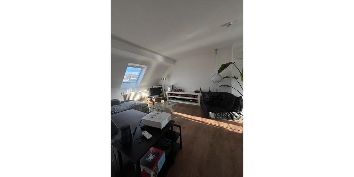 Dachgeschoßwohnung Köln Nippes - 3 Zimmer, 120 m&sup2;, 1.720&euro; | Angebot:25967558
