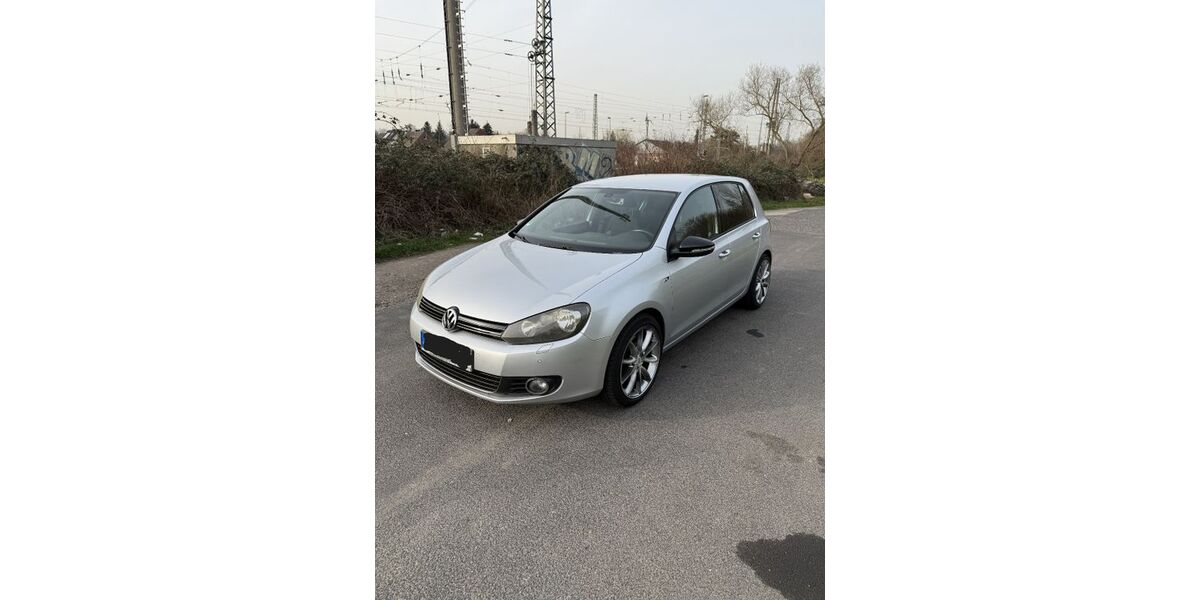 VW Golf 83.489 km 8.000 &euro; Grevenbroich 41516