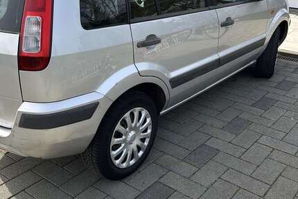 Ford Fusion 196.000 km 1.850 &euro; Köln 51147