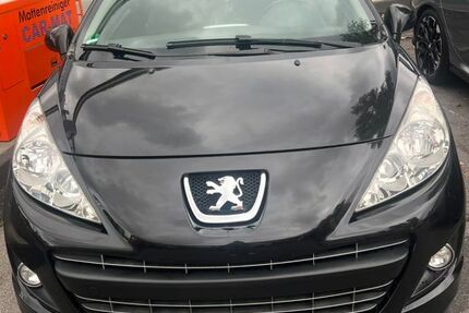 Peugeot 207 179.000 km 2.500 &euro; Köln 50737