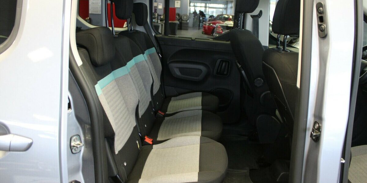 Citroen Berlingo M BlueHDi EAT8 Shine Panorama - Navi 82.816 km 18.980 &euro; Euskirchen 53881