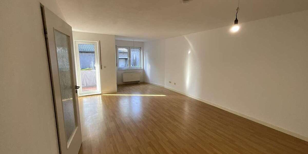 Etagenwohnung Köln Mülheim - 2 Zimmer, 61 m&sup2;, 900&euro; | Angebot:25972857