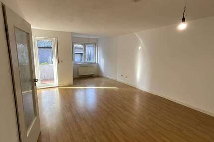 Wohnung Köln Mülheim - 2 Zimmer, 61 m&sup2;, 900&euro; | Angebot:25972857