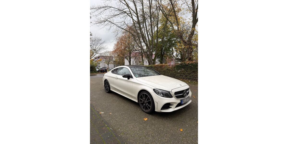 Mercedes-Benz C 300 90.500 km 32.490 &euro; Monheim am Rhein 40789