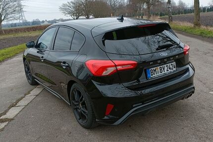 Ford Focus 69.100 km 15.600 &euro; Hürth 50354