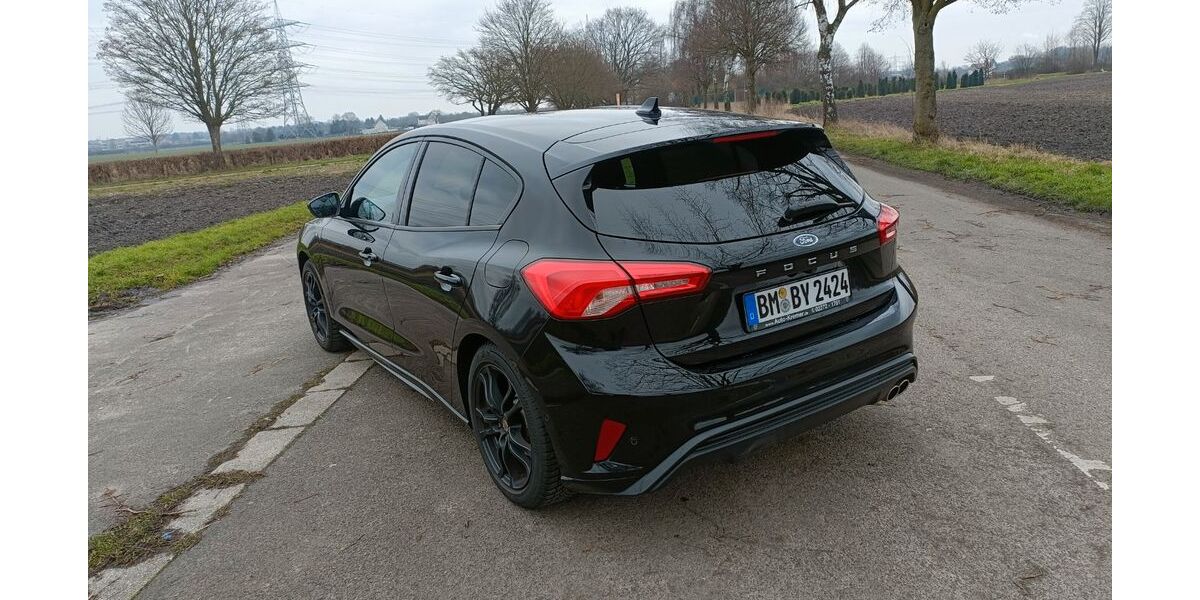 Ford Focus 69.100 km 15.600 &euro; Hürth 50354