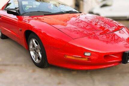 Pontiac Firebird 131.000 km 9.600 &euro; Köln 50735