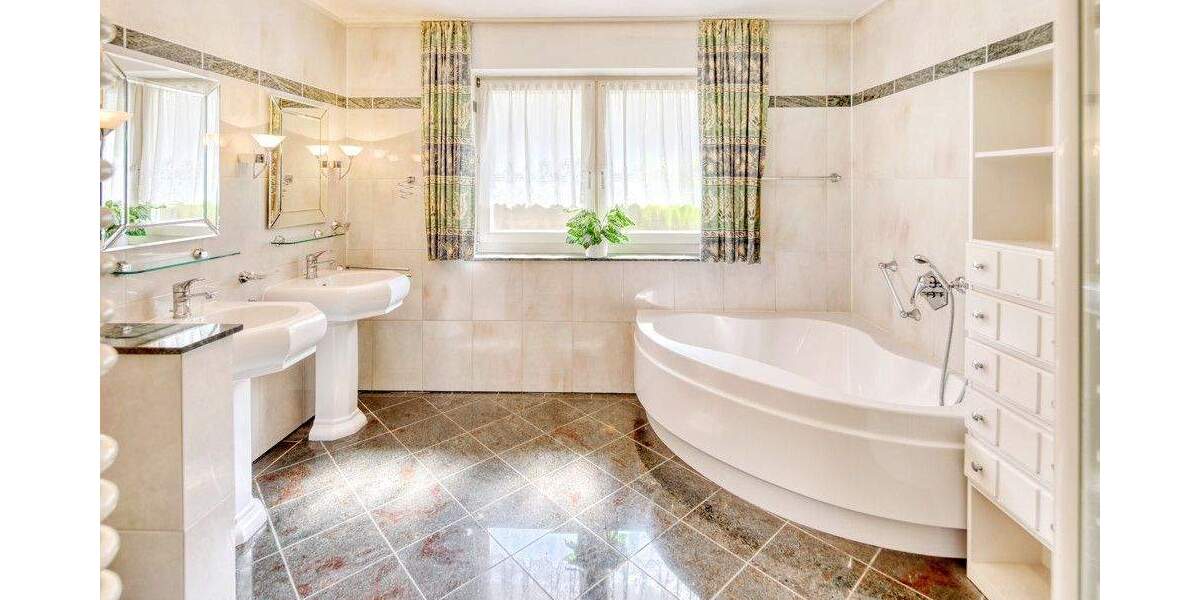 Einfamilienhaus Erftstadt Lechenich - 8 Zimmer, 205 m&sup2;, 1.150.000&euro; | Angebot:25666517