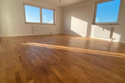 Wohnung Köln Mülheim - 3 Zimmer, 92 m&sup2;, 1.350&euro; | Angebot:25925590