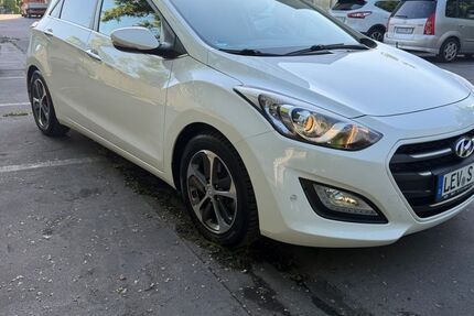 Hyundai i30 99.600 km 10.000 &euro; Leverkusen 51373
