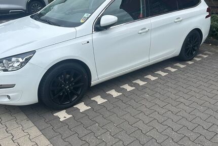 Peugeot 308 124.350 km 6.199 &euro; Bergheim 50126
