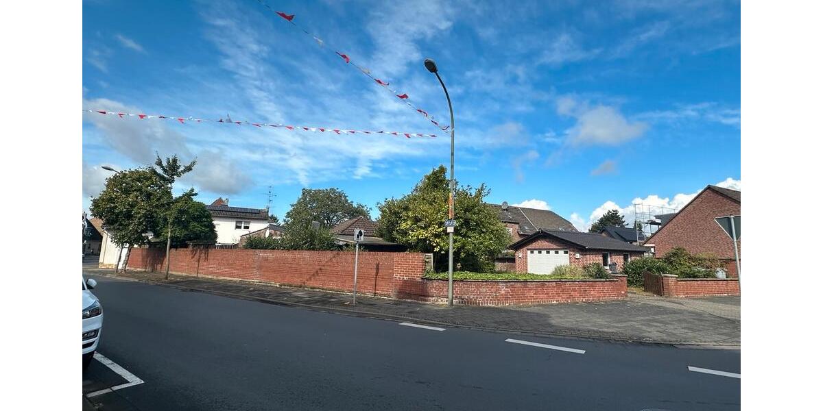 Einfamilienhaus Dormagen Broich - 3 Zimmer, 115 m&sup2;, 420.000&euro; | Angebot:23784693