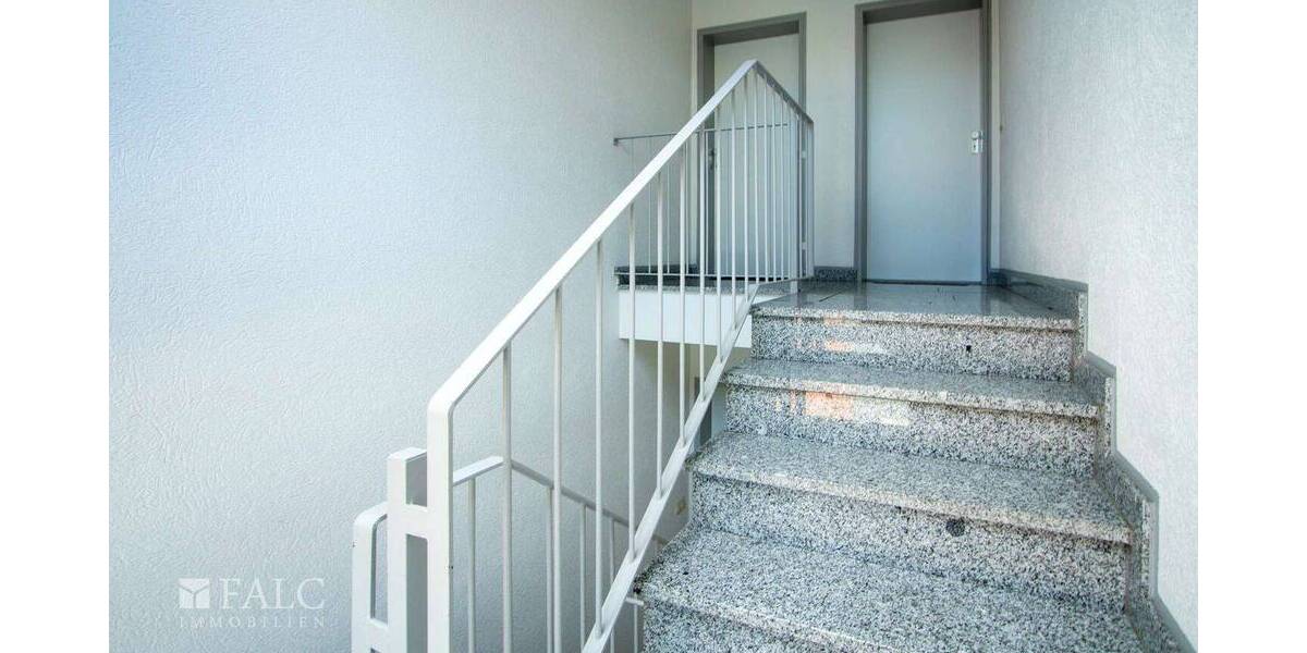 Etagenwohnung Grevenbroich Stadtmitte - 3 Zimmer, 82 m&sup2;, 219.000&euro; | Angebot:25998984