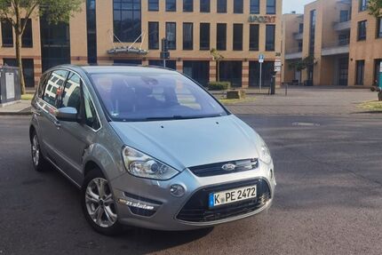 Ford S-Max 245.604 km 6.499 &euro; Köln 51069