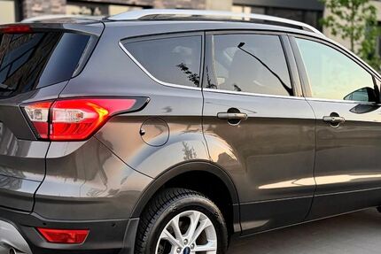 Ford Kuga 61.589 km 15.000 &euro; Jülich 52428