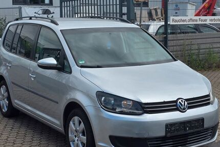 VW Touran 232.187 km 2.500 &euro; Düren 52353