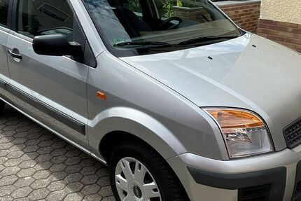 Ford Fusion 92.888 km 2.300 &euro; Langerwehe 52379
