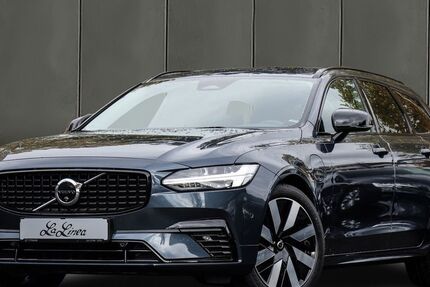 Volvo V90 26.600 km 47.490 &euro; Köln 50968