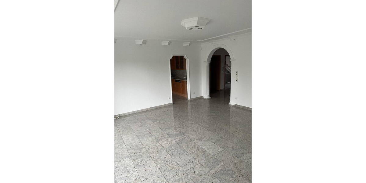 Etagenwohnung Köln Volkhoven/Weiler - 3 Zimmer, 83 m&sup2;, 1.350&euro; | Angebot:25969777