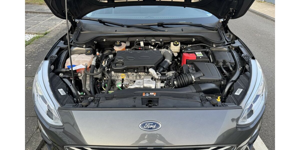 Ford Focus Navi+Temp+Sitzh+Spurh+CarPlay+6xServ+1H+E6 93.000 km 11.250 &euro; Erftstadt 50374