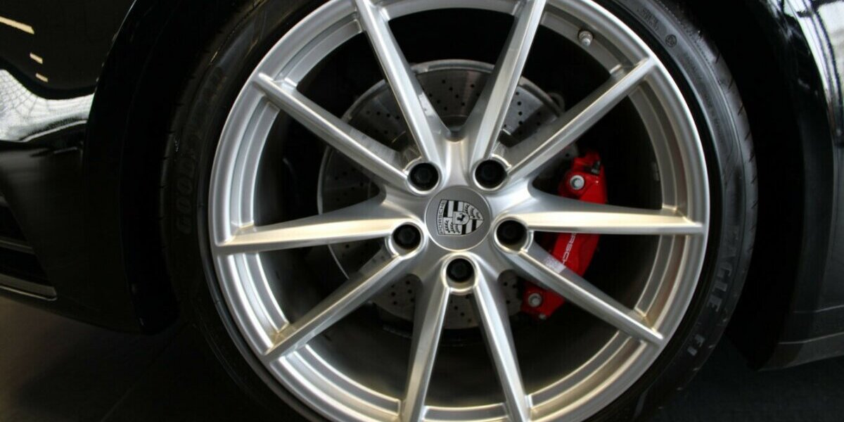 Porsche 992 Carrera S PDLS - Schiebedach - Bose 37.795 km 107.911 &euro; Euskirchen 53881