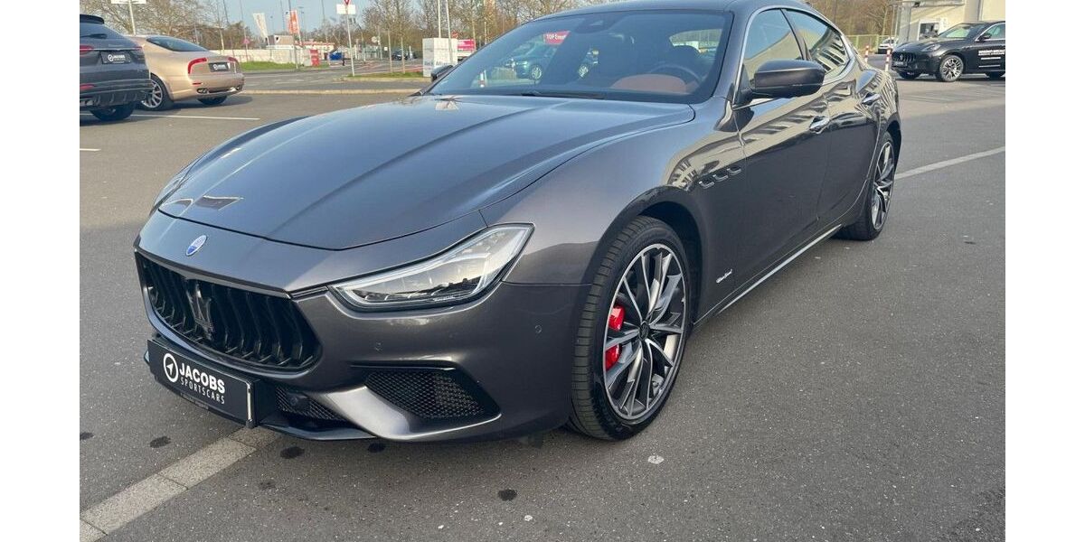 Maserati Ghibli 69.920 km 41.480 &euro; Köln 50829
