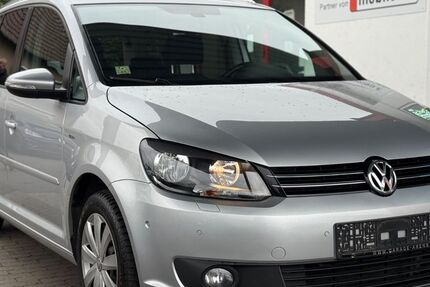 VW Touran 192.000 km 9.499 &euro; Euskirchen 53879