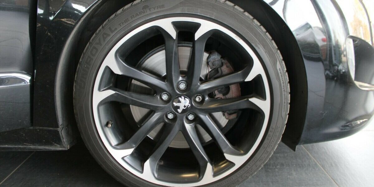 Peugeot RCZ 1.6 200 THP 114.967 km 8.980 &euro; Euskirchen 53881