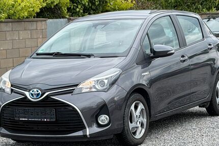 Toyota Yaris 38.829 km 12.490 &euro; Düren 52351