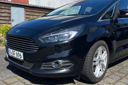 Ford S-Max 198.000 km 12.499 &euro; Köln 50765